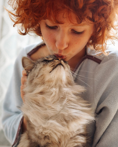 girl-with-a-cat2-s